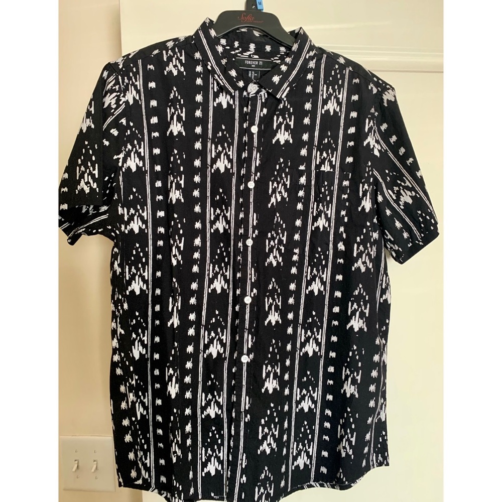 Forever 21’s men button down